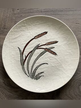 Vintage Blue Ridge Southern Pottery Burlap Cattail Dinner Plate